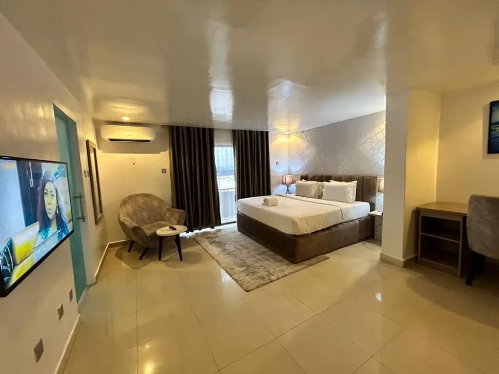 A Luxury Room, wide view